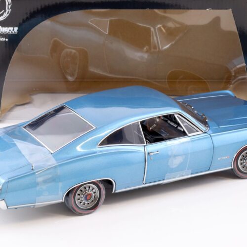 1:18 Ertl Authentics 1967 Chevrolet Impala SS blue metallic - Image 3