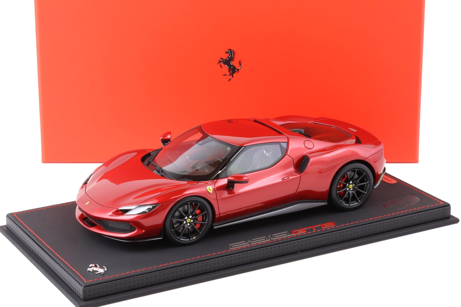 ID 73032 orig.jpg 1:18 BBR Ferrari 296 GTB Rosso Imola red/ Carbon wheels - Limited 200 pcs.