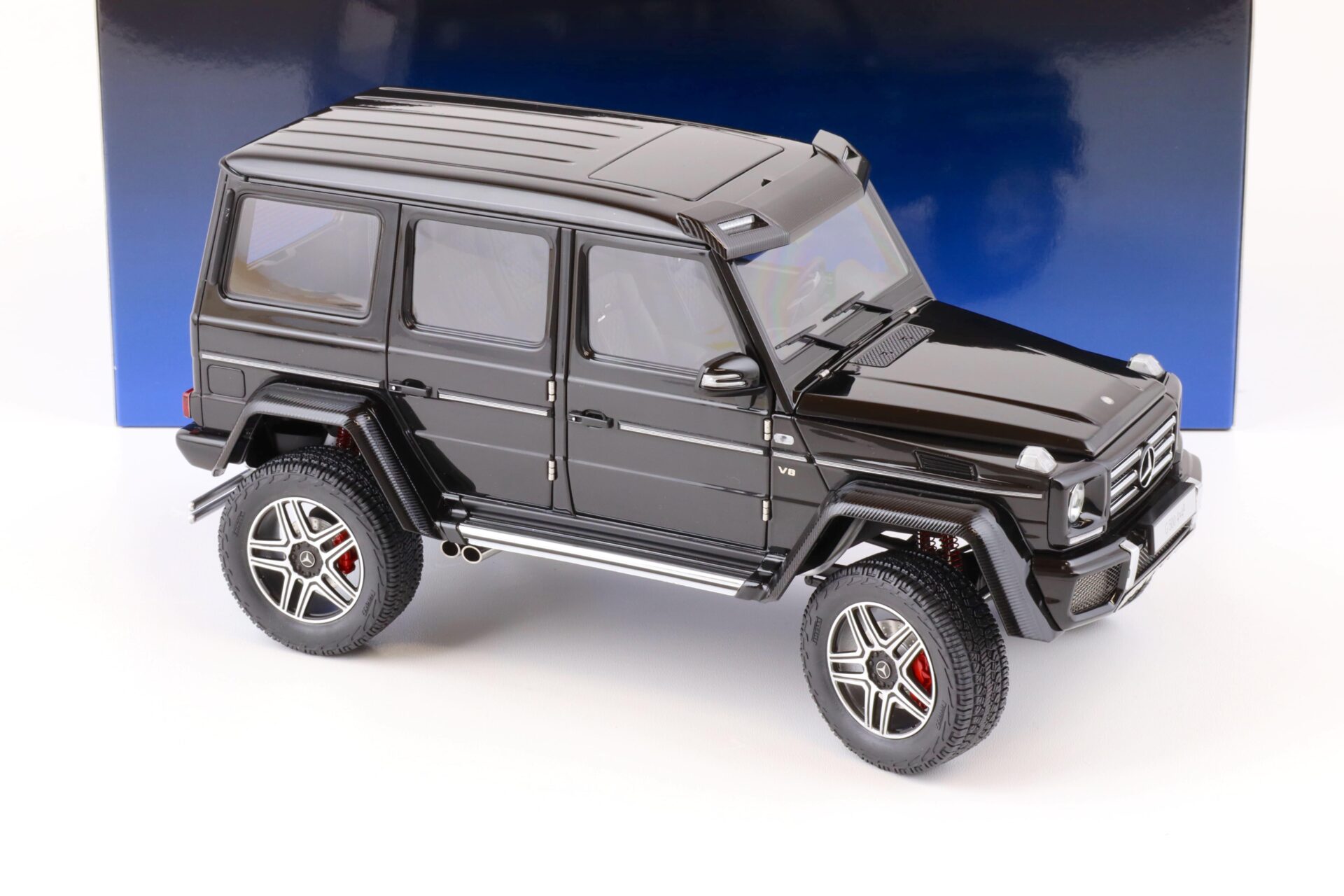 1:18 AUTOart Mercedes G500 4Ã4² G-Klasse Gloss black 76317