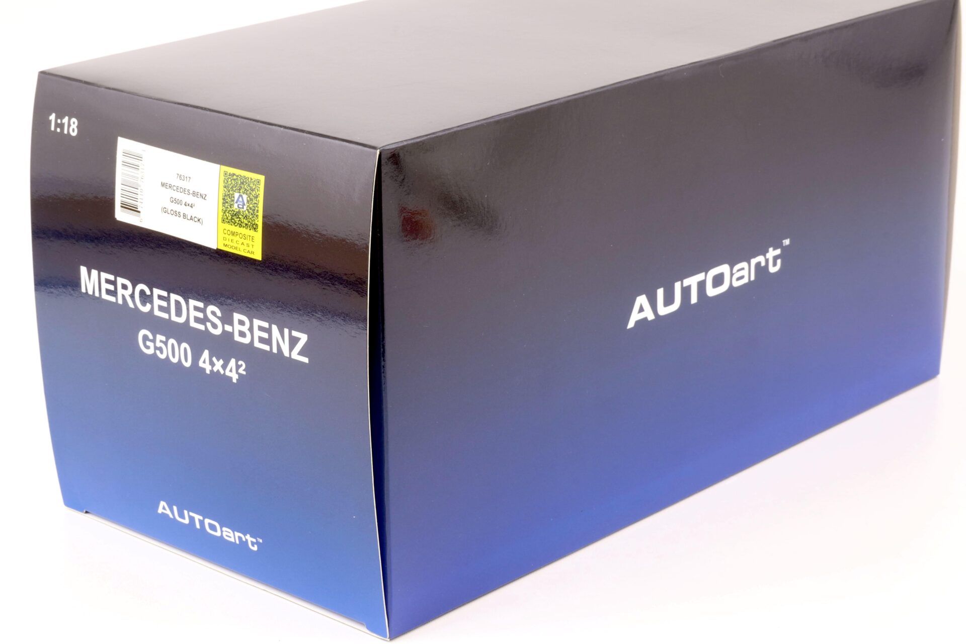 1:18 AUTOart Mercedes G500 4Ã4² G-Klasse Gloss black 76317