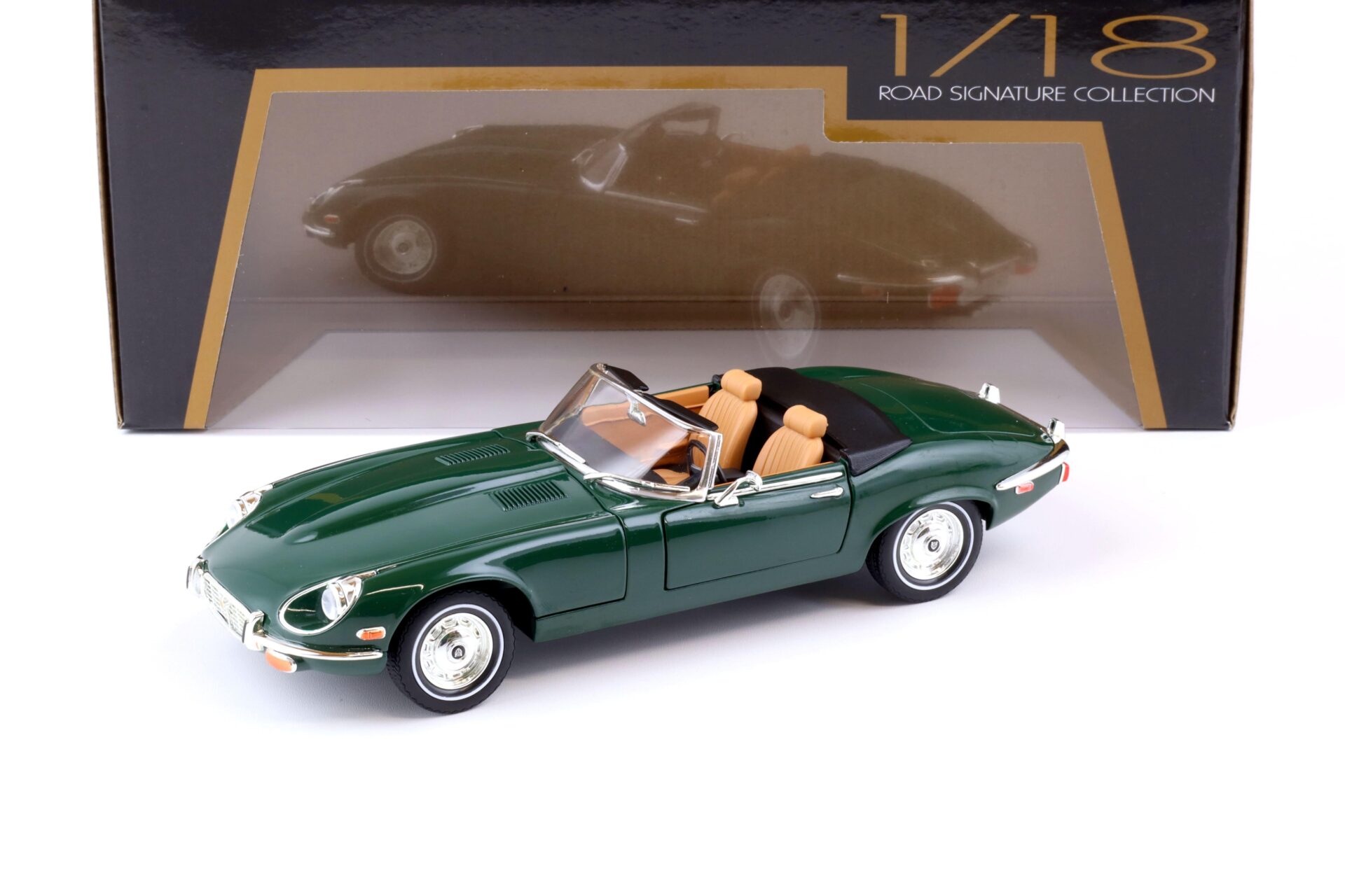 ID 73800 orig.jpg 1:18 Road Signature 1971 Jaguar E-Type Roadster green