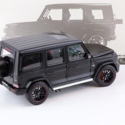 1:18 Minichamps Mercedes G63 AMG First Edition matt black 2018