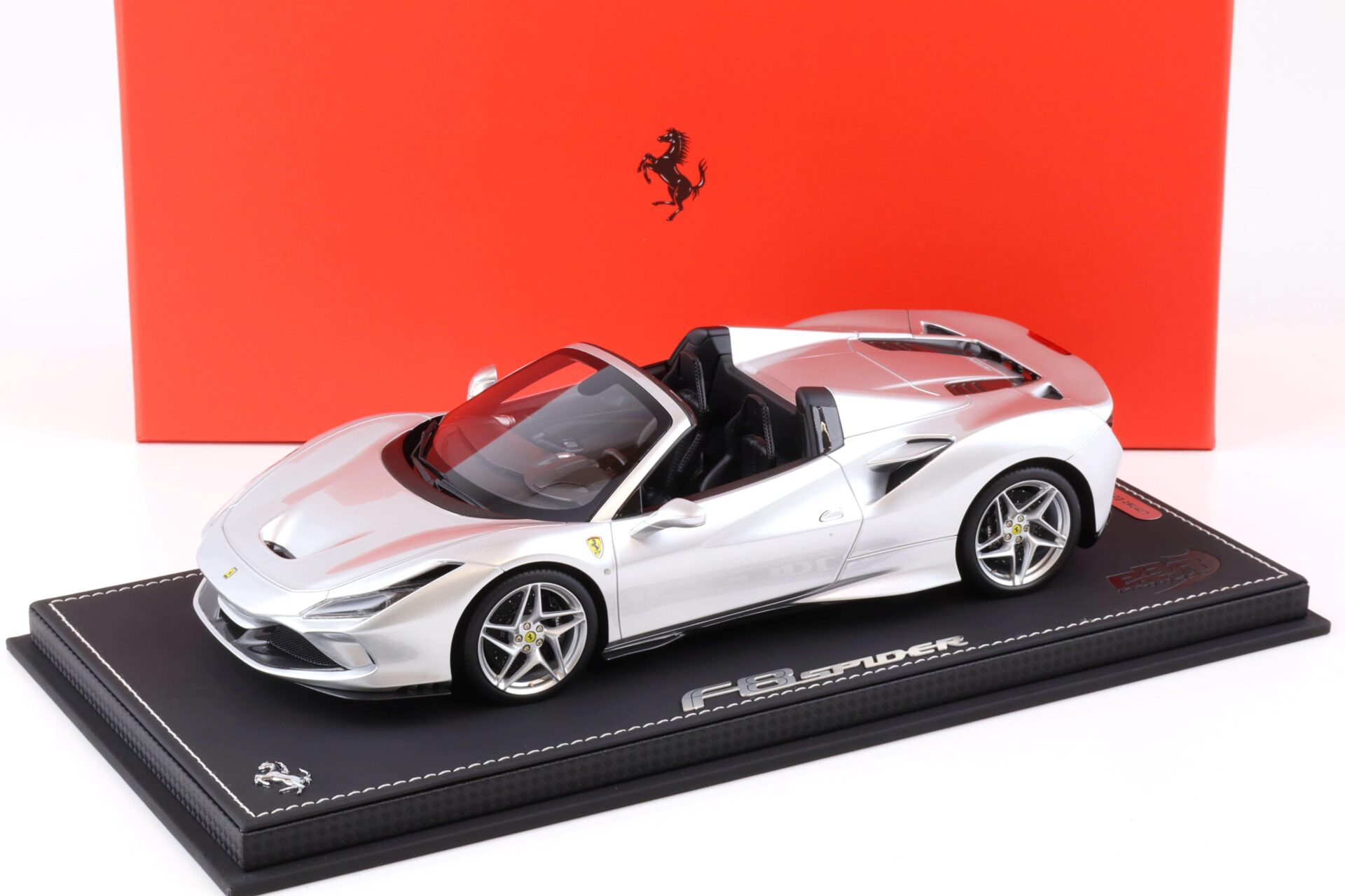 ID 73865 orig.jpg 1:18 BBR Ferrari F8 Spider Gloss Argento Nurburgring metallic - Limited 24 pcs.