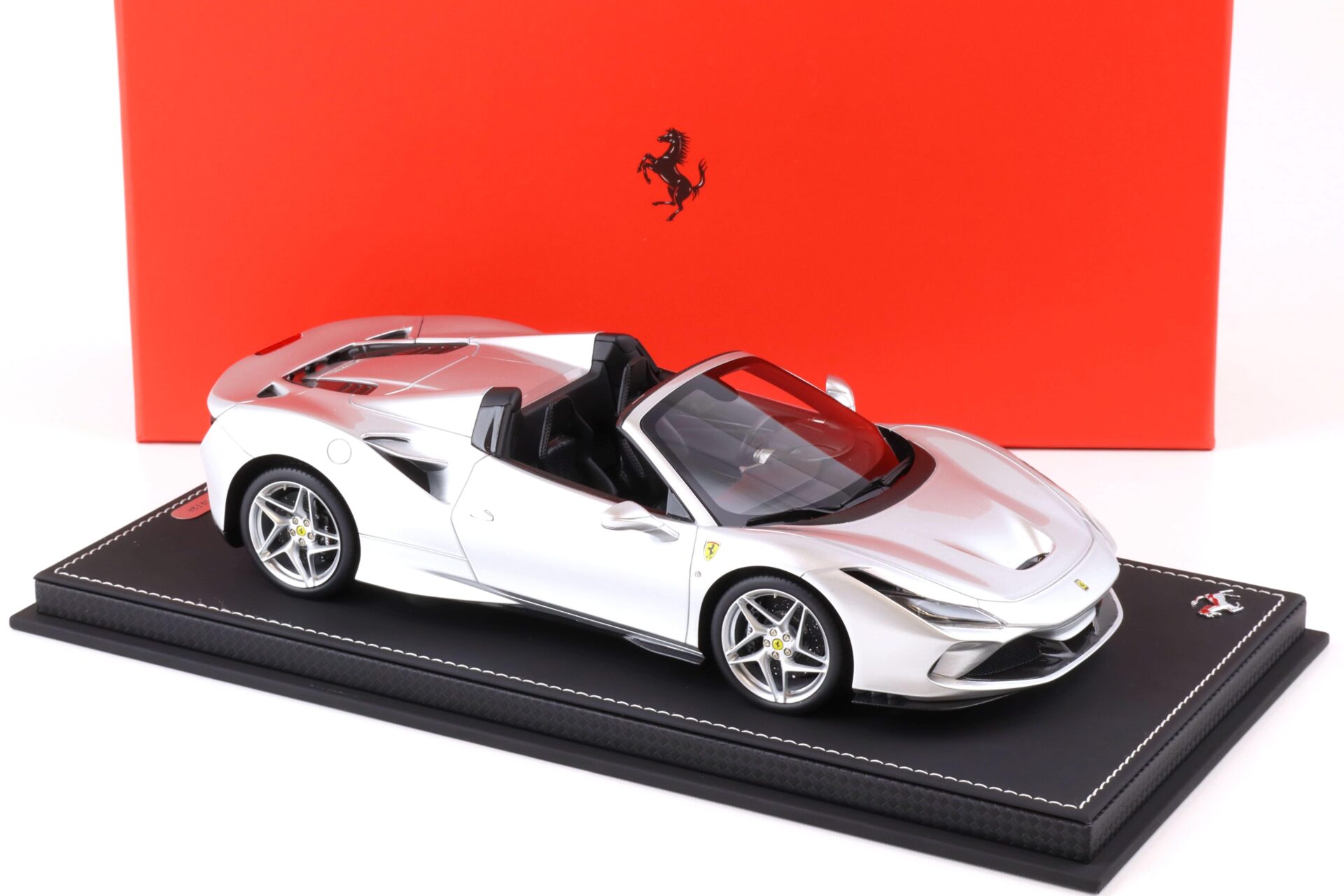 1:18 BBR Ferrari F8 Spider Gloss Argento Nurburgring metallic - Limited 24 pcs.