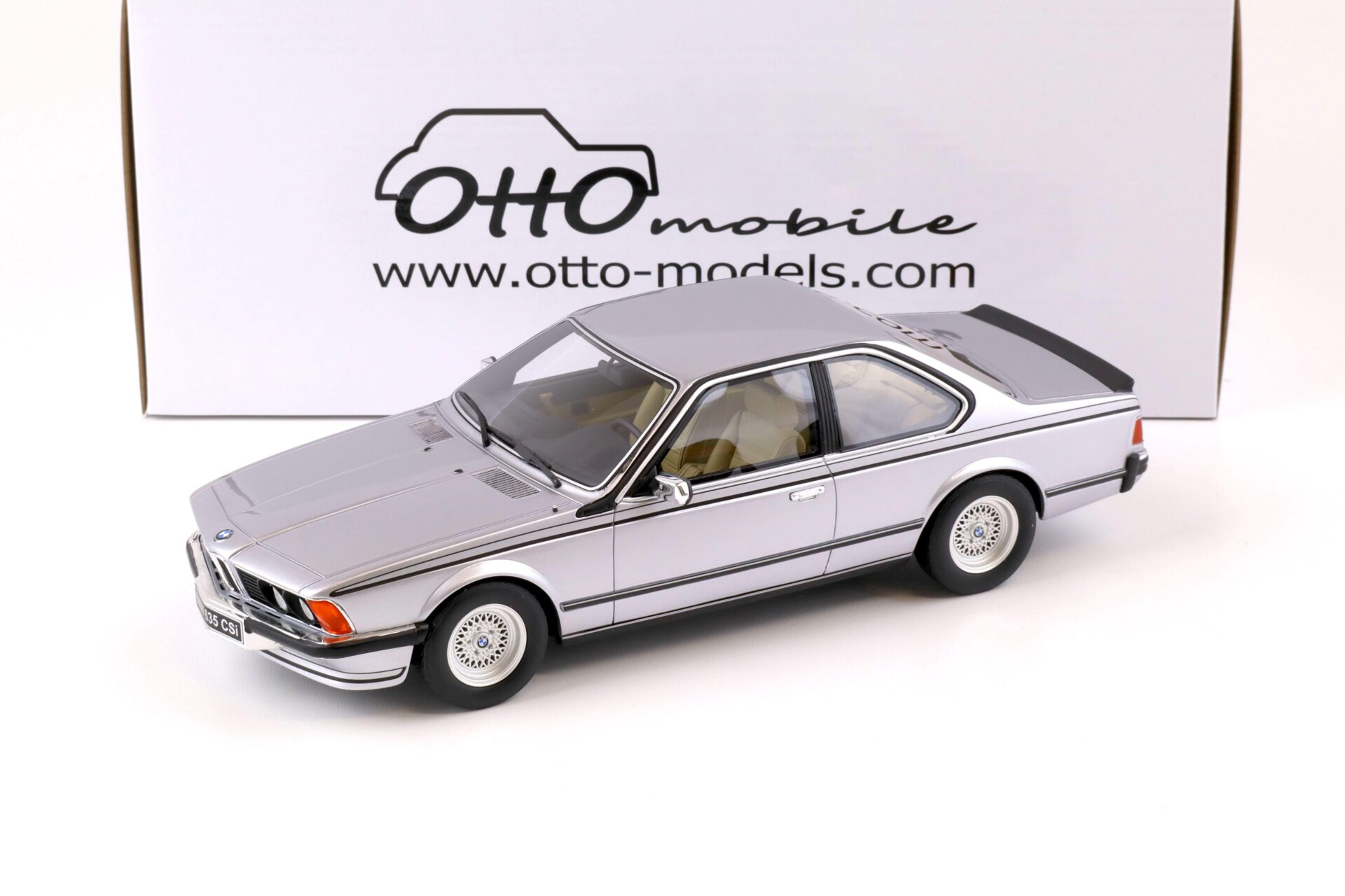 ID 74371 orig.jpg 1:18 OTTO mobile OT313 BMW 635 CSI E24 Coupe Polaris silver metallic