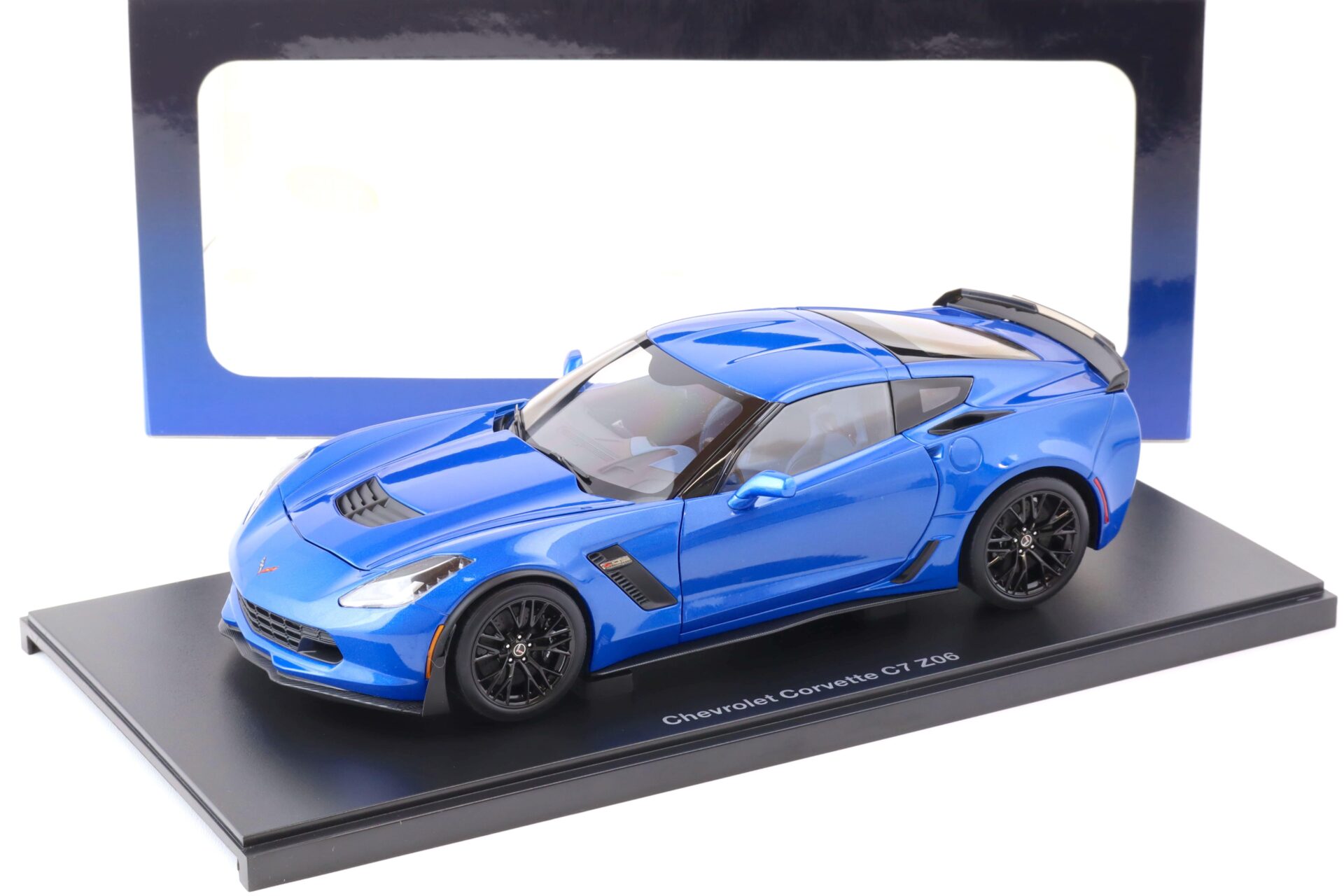 1:18 AUTOart Chevrolet Corvette C7 Z06 Coupe Lagune blue tintcoat