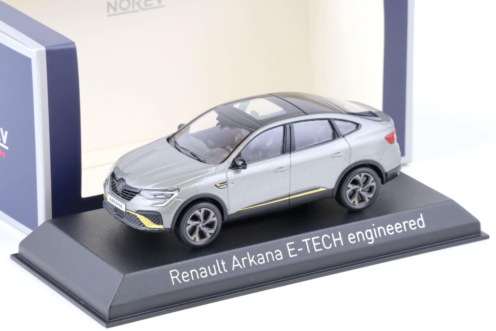 ID 74567 orig.jpg 1:43 Norev Renault Arkana E-TECH engineered 2022 metallic grey 517686