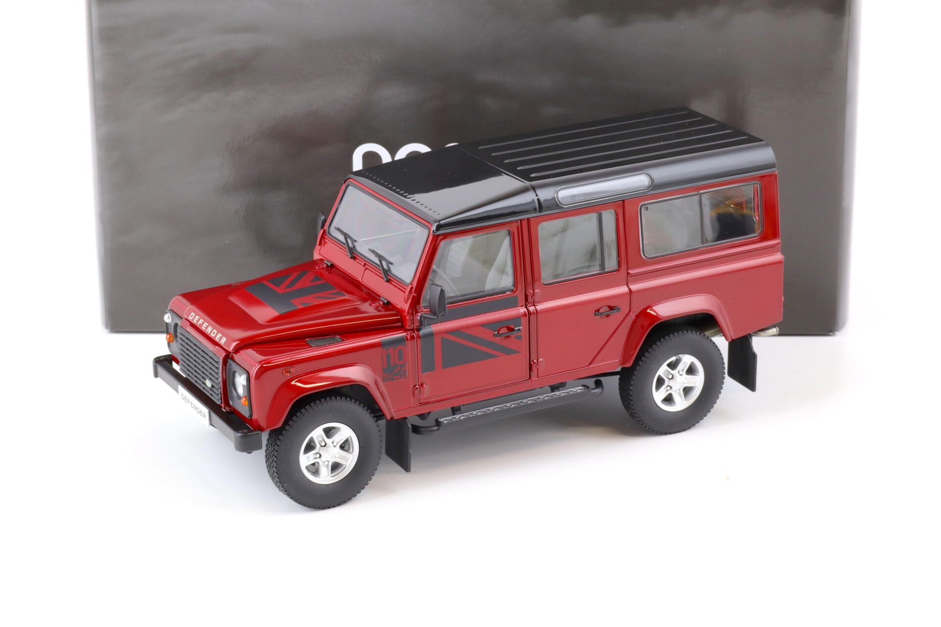 ID 74936 orig.jpg 1:18 Dorlop Century Land Rover Defender 110 LHD firenze red metallic