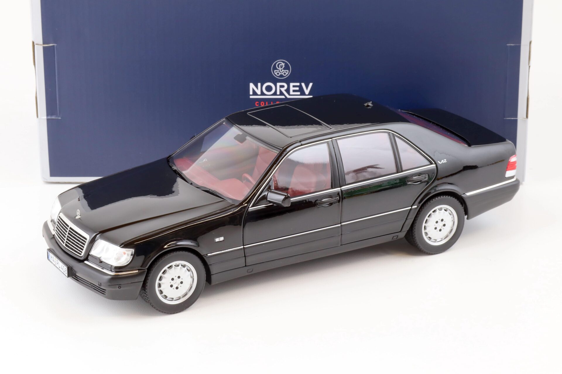 ID 75975 orig.jpg 1:18 Norev Mercedes S600 S-Klasse W140 Limousine 1997 black/ red interior 183722