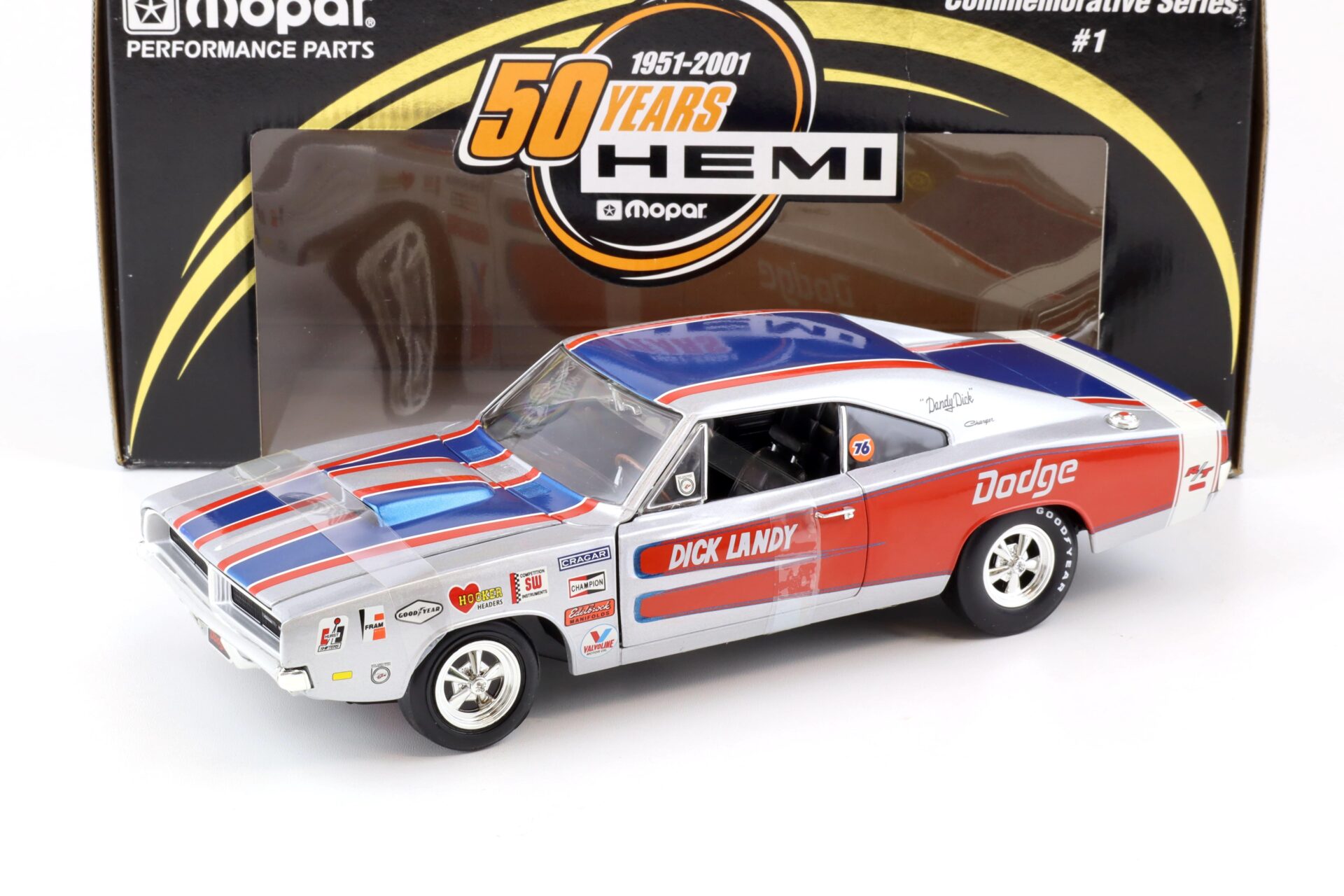 1:18 ERTL 1969 Dodge Charger R/T Dick Landy MOPAR 50 Years Hemi silver/blue/red