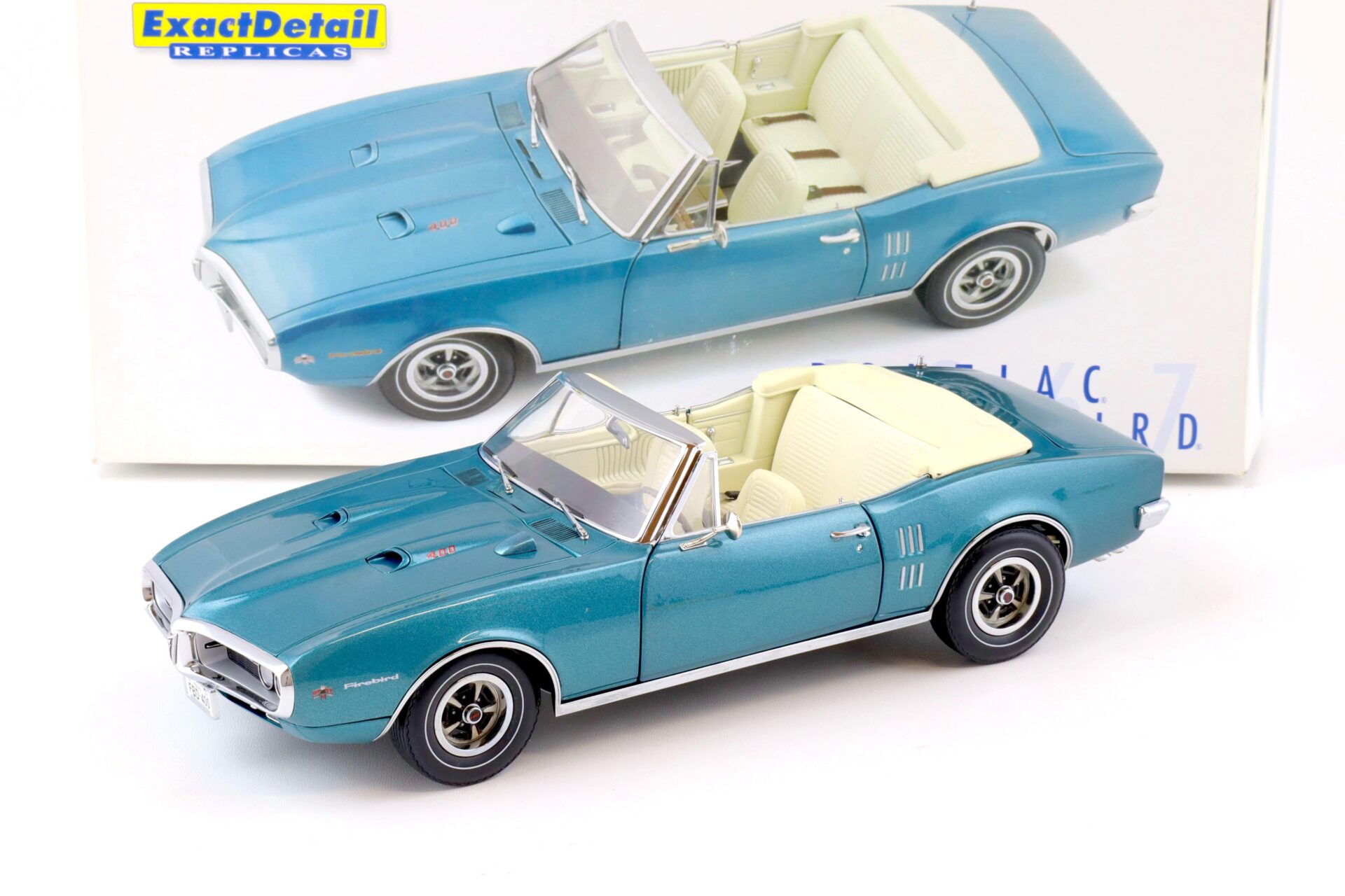 ID 76386 orig.jpg 1:18 Exact Detail 1967 Pontiac Firebird 400 Convertible light blue/ white