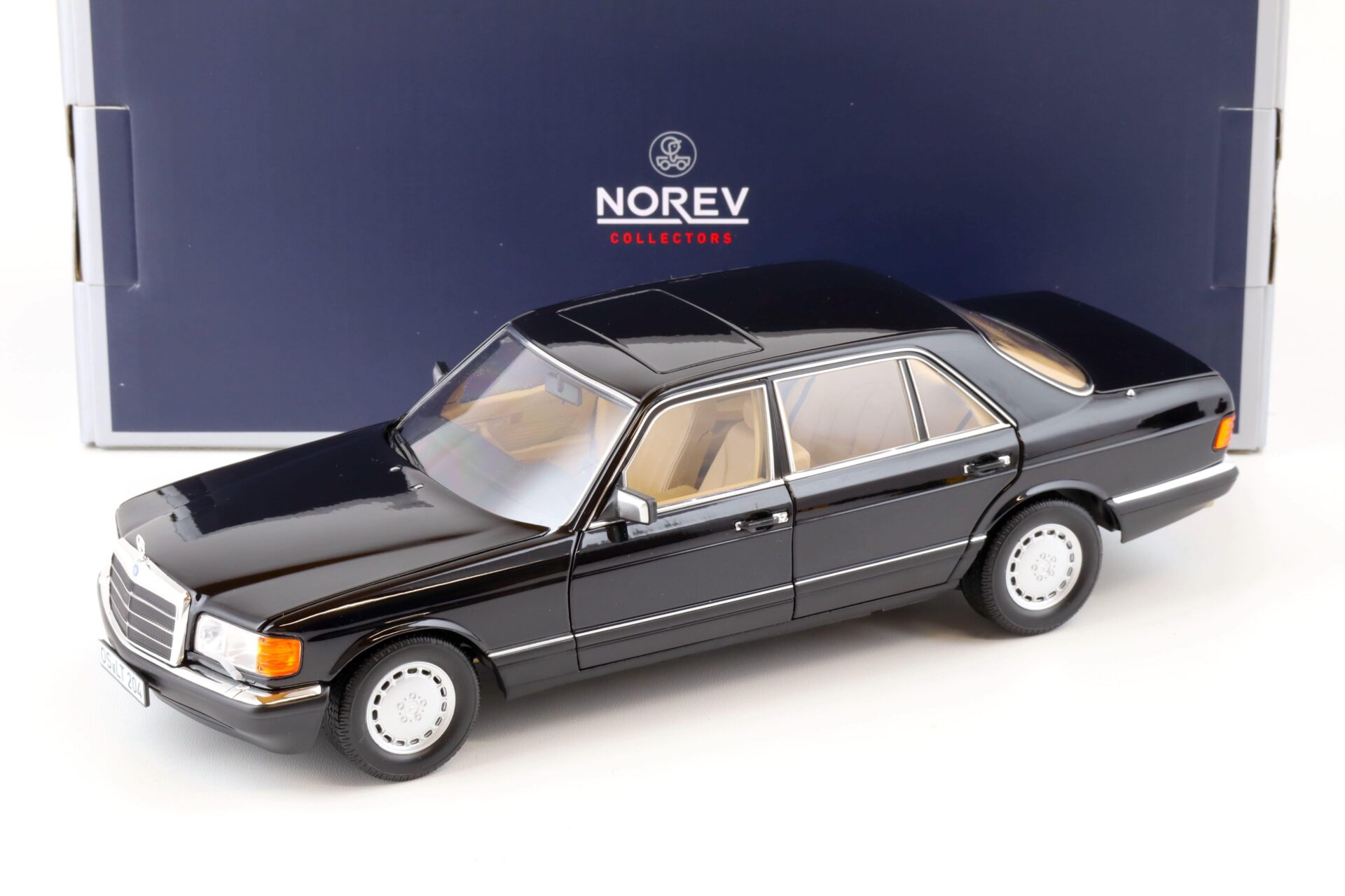 ID 76470 orig 1.jpg 1:18 Norev Mercedes 560 SEL W126 Limousine 1989 black metallic
