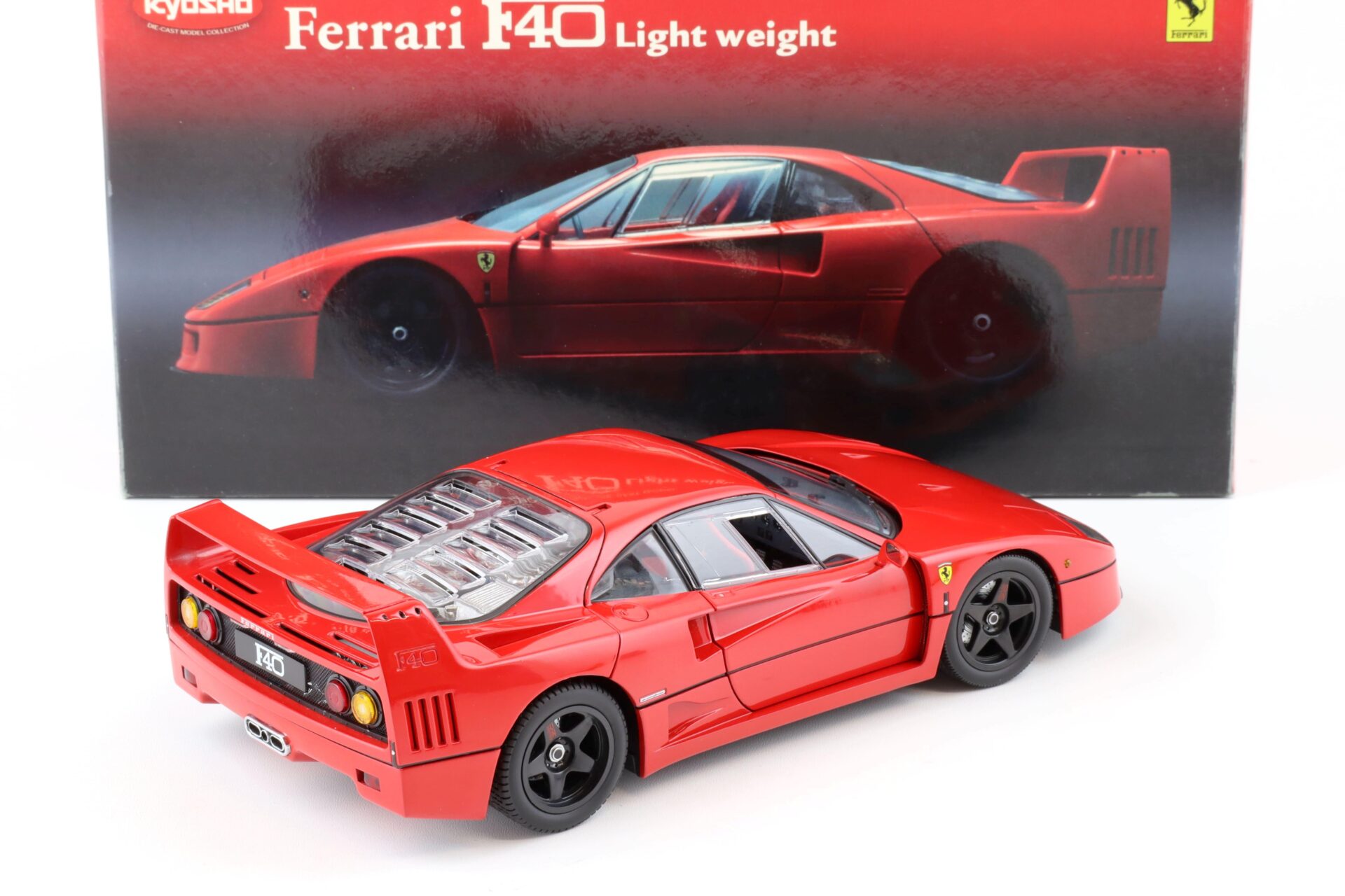 1:18 Kyosho Ferrari F40 Light Weight Version red 08412R