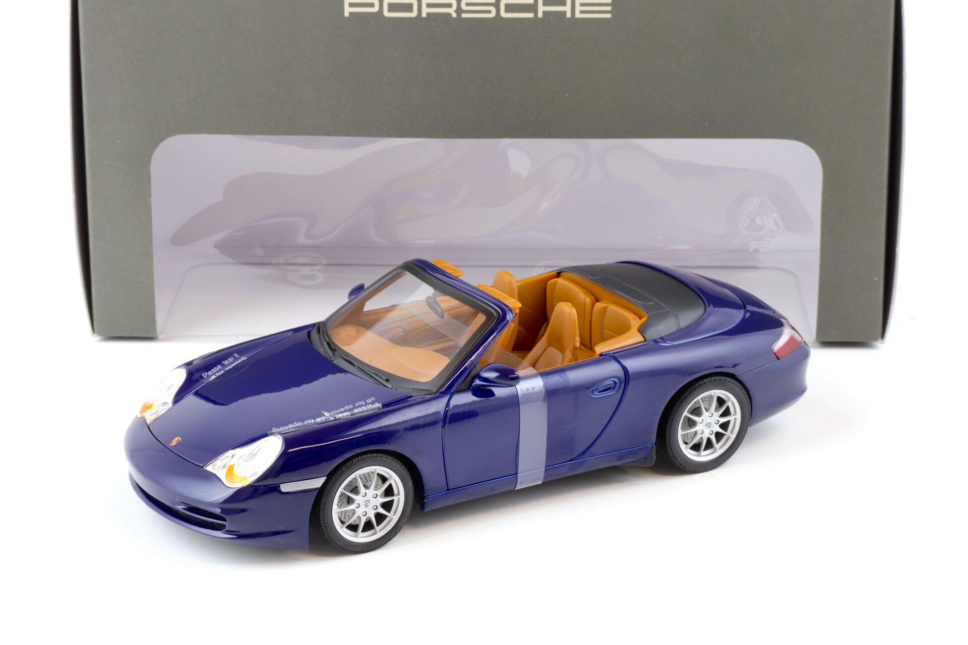 ID 76866 orig 1.jpg 1:18 Gate Gateway Porsche 911 (996) Carrera Cabriolet Iris blue WAP DEALER