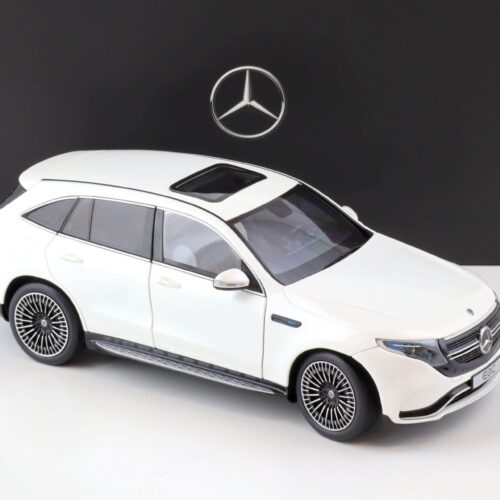 1:18 NZG Mercedes EQC 400 4Matic N293 diamond white bright DEALER VERSION - Image 2