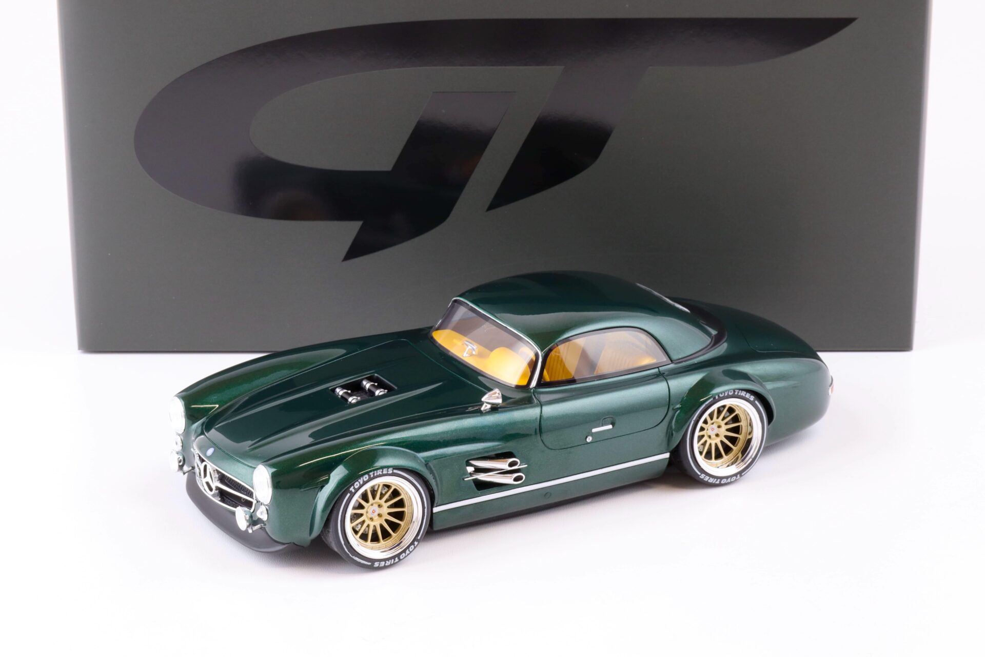 ID 78033 orig 1.jpg 1:18 GT Spirit GT872 Mercedes 300SL S-Klub Speedster by Slang500 green 2021