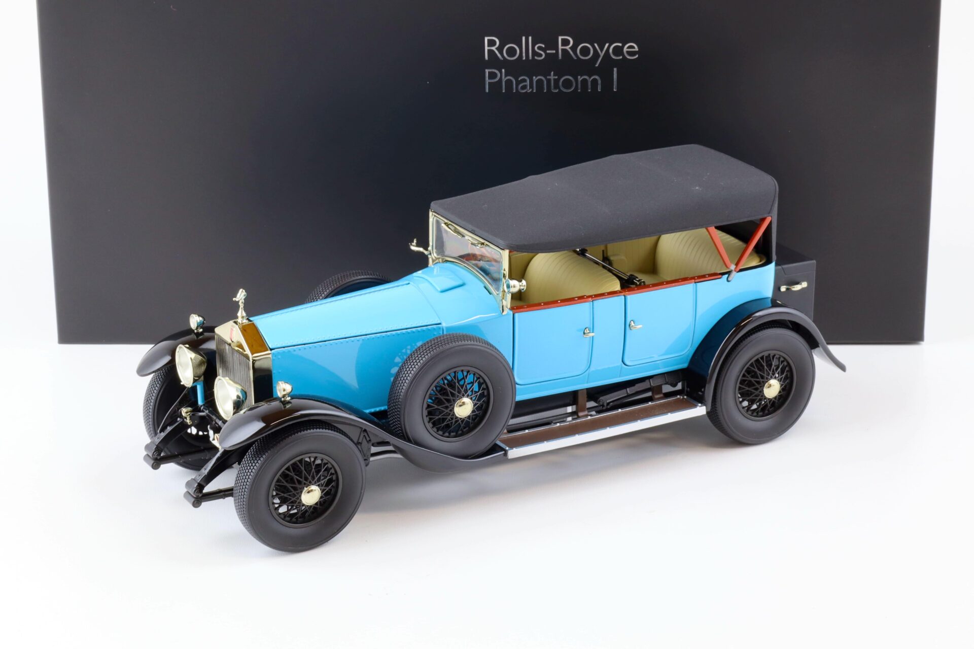 ID 78459 orig 1.jpg 1:18 Kyosho Rolls Royce Phantom I Convertible 1926 light blue Die-Cast