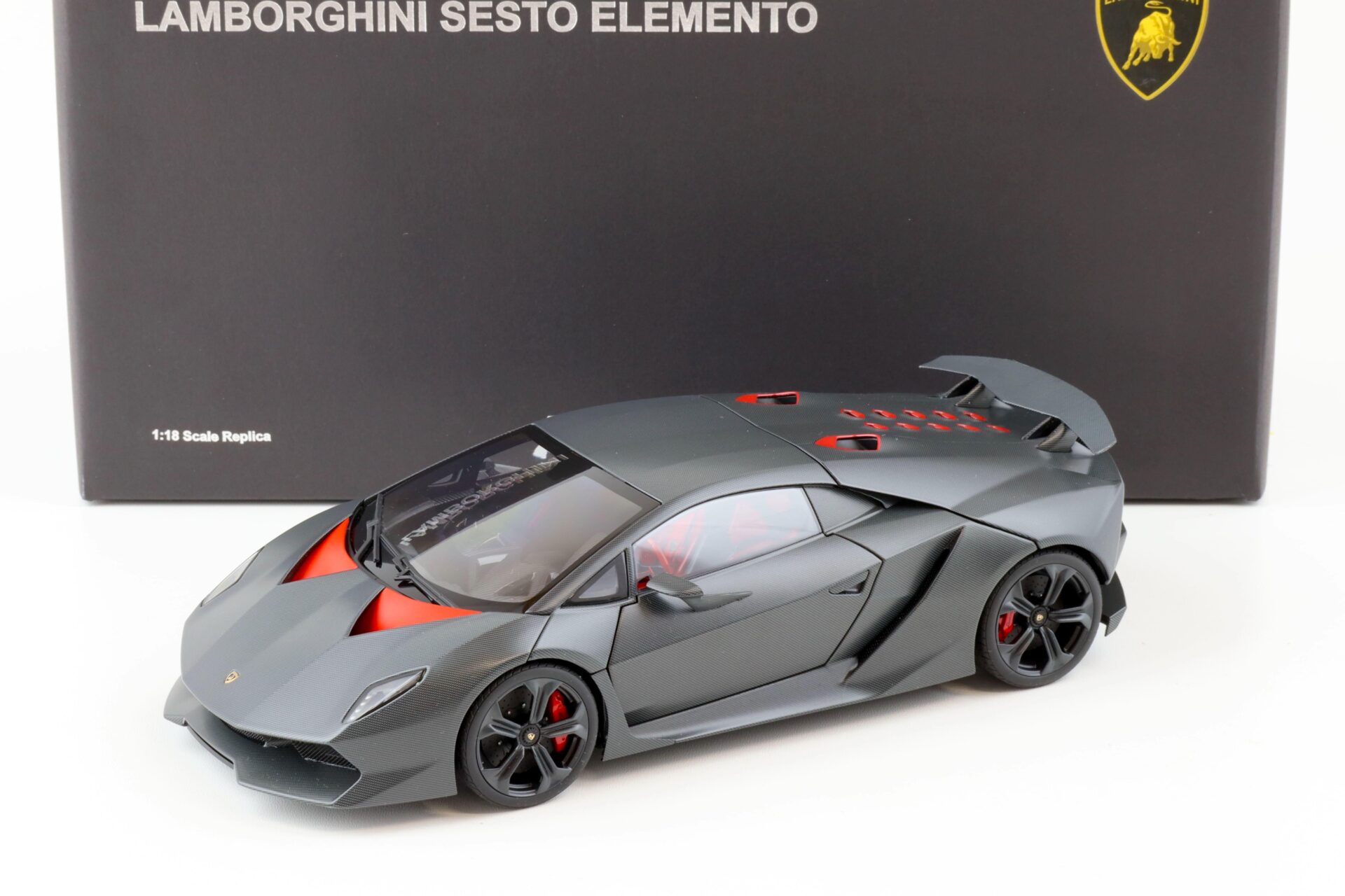 ID 78602 orig.jpg 1:18 AUTOart Lamborghini Sesto Elemento Grey Carbon Fiber Pattern 74671