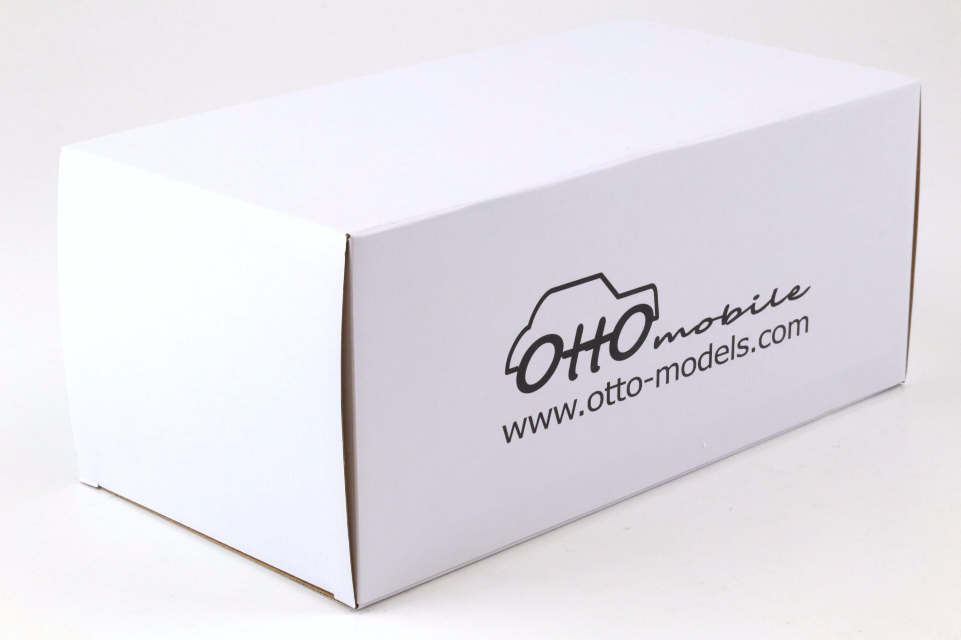1:18 OTTO mobile OT413 VW Golf 8 R blue metallic 2021