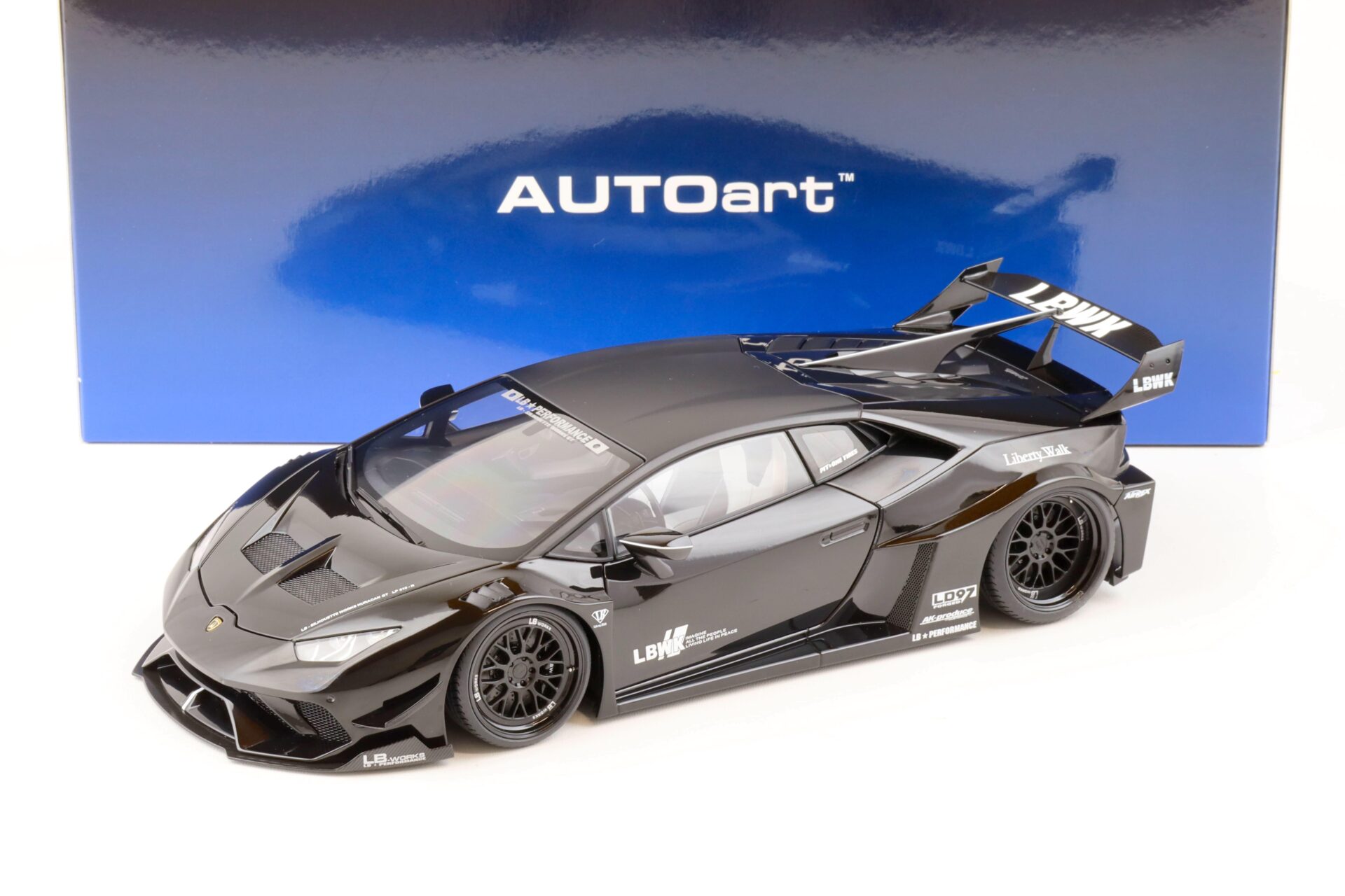 ID 80230 orig.jpg 1:18 AUTOart Lamborghini Huracan GT LB-SILHOUETTE Works 2019 black
