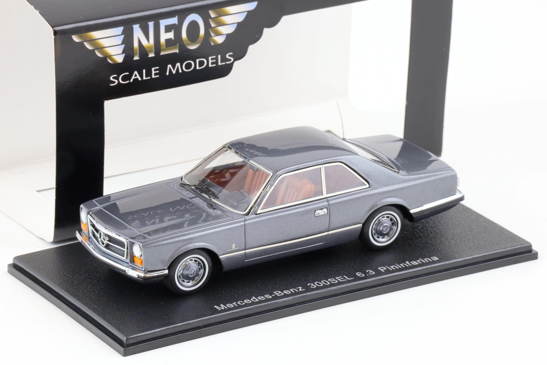 1:43 NEO Mercedes 300SEL 6.3 Pininfarina Coupe grey metallic