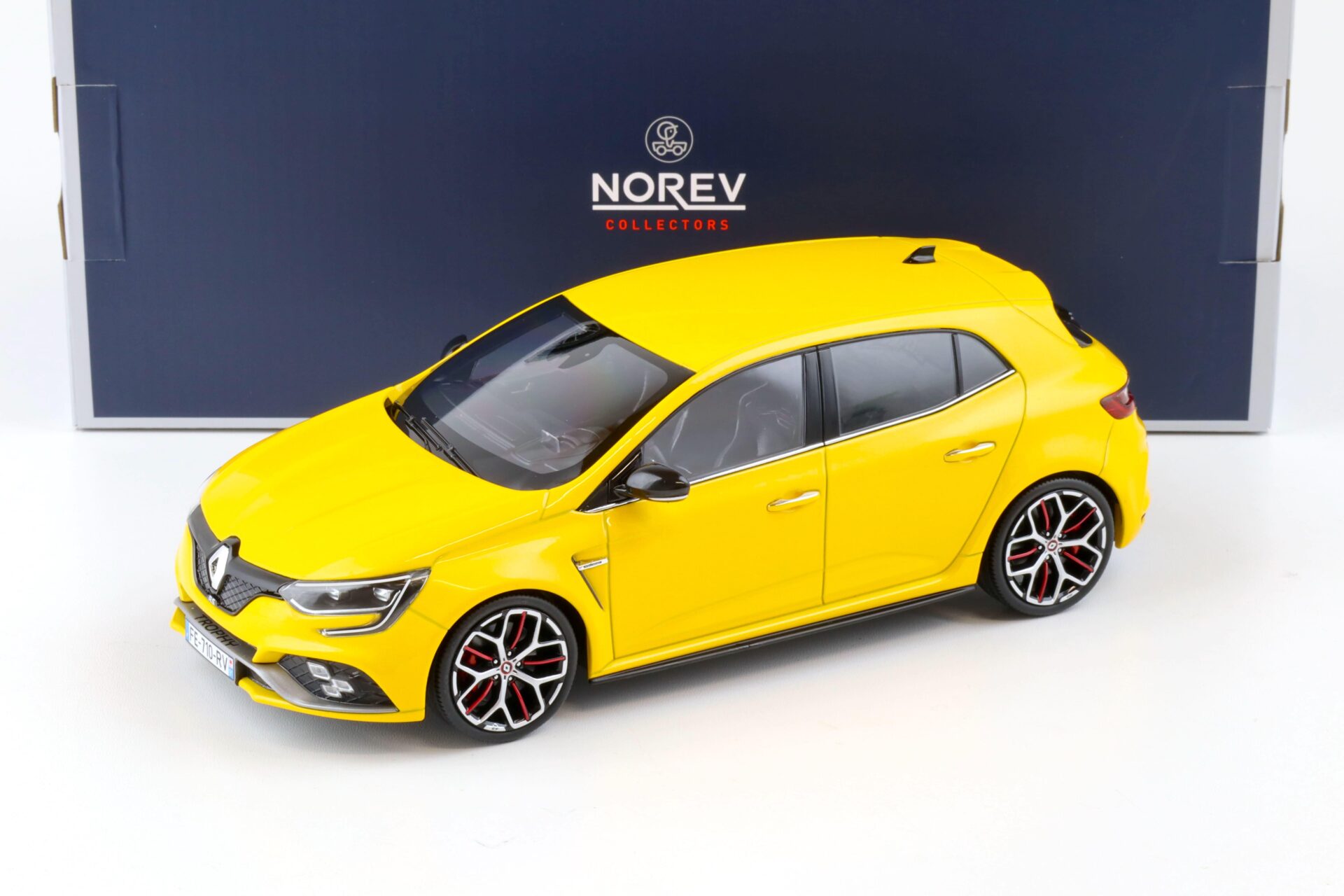 ID 81588 orig.jpg 1:18 Norev Renault Megane R.S. Trophy 2019 Sirius yellow 185393