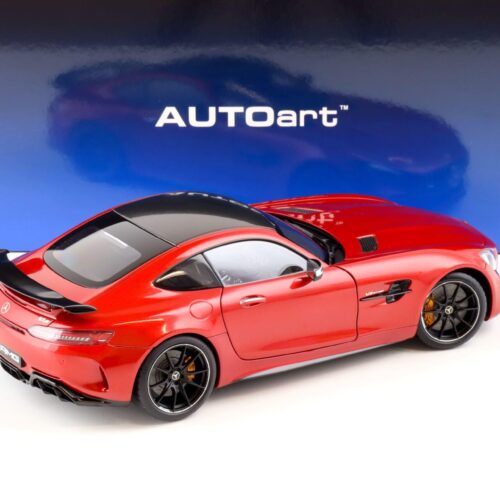 1:18 AUTOart Mercedes AMG GT-R Coupe 2017 Designo Cardinal red metallic - Image 3