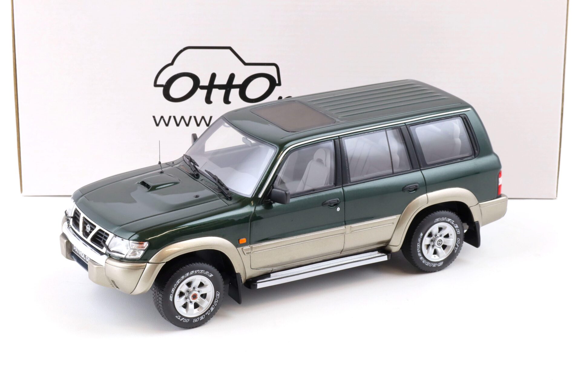 ID 82890 orig.jpg 1:18 OTTO mobile OT433 Nissan Patrol GR Y61 green metallic 1998