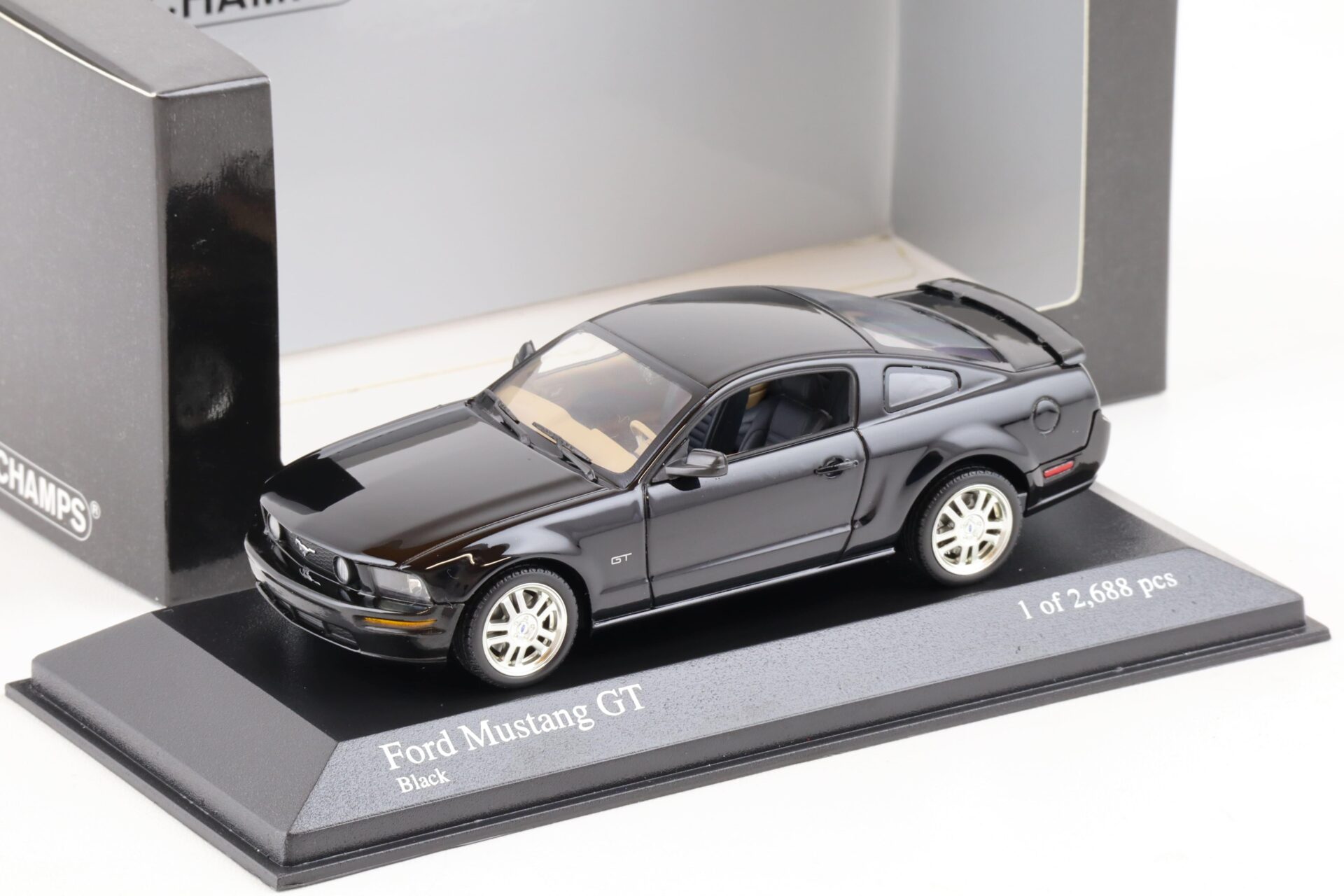 1:43 Minichamps Ford Mustang GT Coupe 2005 black