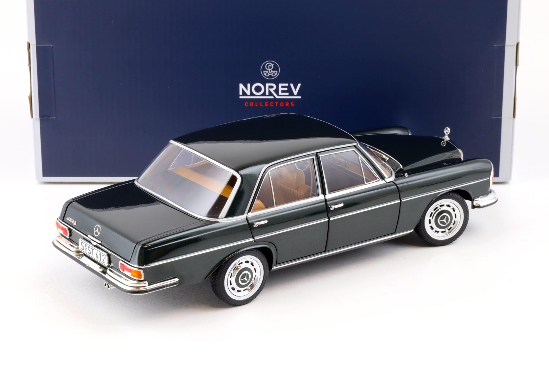 1:18 Norev Mercedes 280 SE Limousine 1968 Pine green metallic 183935