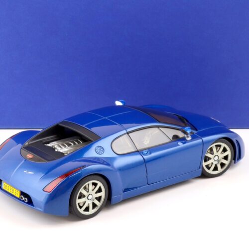 1:18 AUTOart Bugatti EB 18.3 Chiron 1999 blue metallic 70911 - Image 3