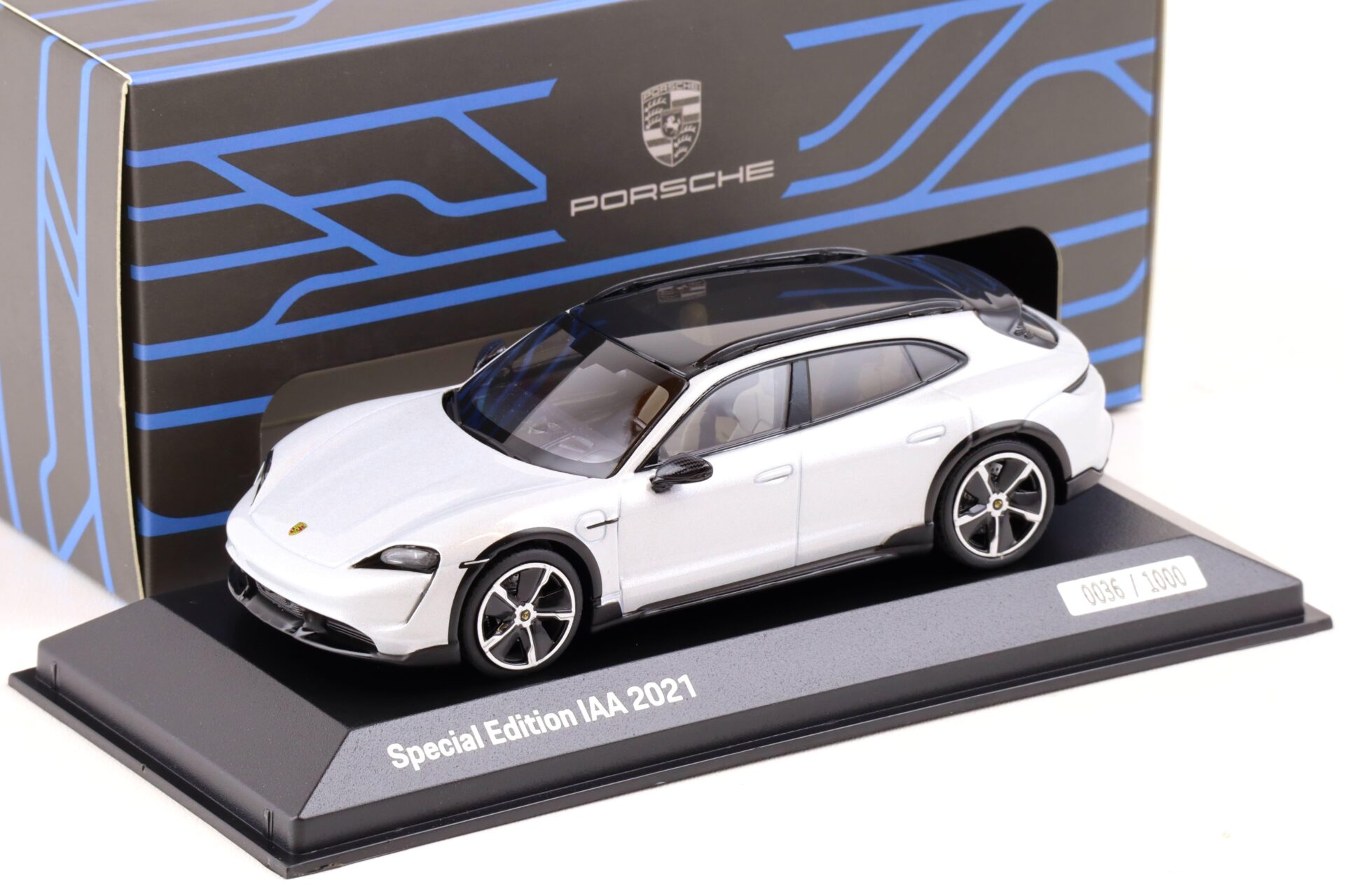 ID 83921 orig.jpg 1:43 Minichamps Porsche Taycan Turbo S Cross Turismo IAA 2021 WAP DEALER