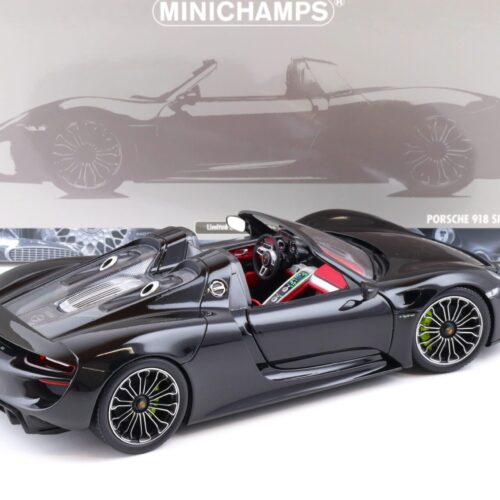 1:18 Minichamps Porsche 918 Spyder 2013 black/ red seats - Image 3