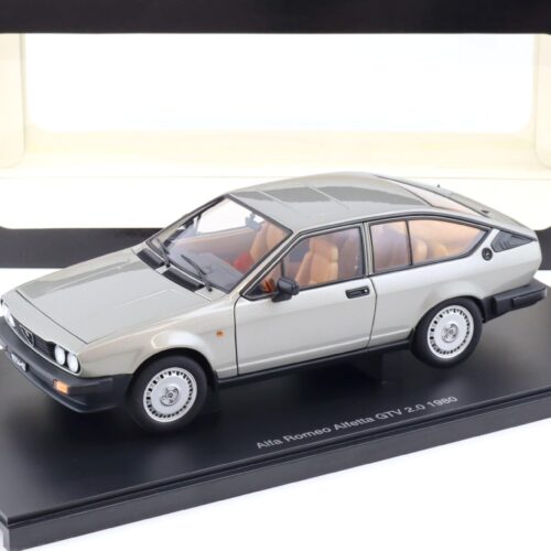1:18 AUTOart Alfa Romeo Alfetta GTV 2.0 - 1980 silver grey 70147