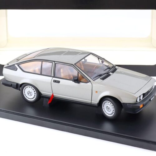 1:18 AUTOart Alfa Romeo Alfetta GTV 2.0 - 1980 silver grey 70147