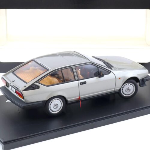 1:18 AUTOart Alfa Romeo Alfetta GTV 2.0 - 1980 silver grey 70147
