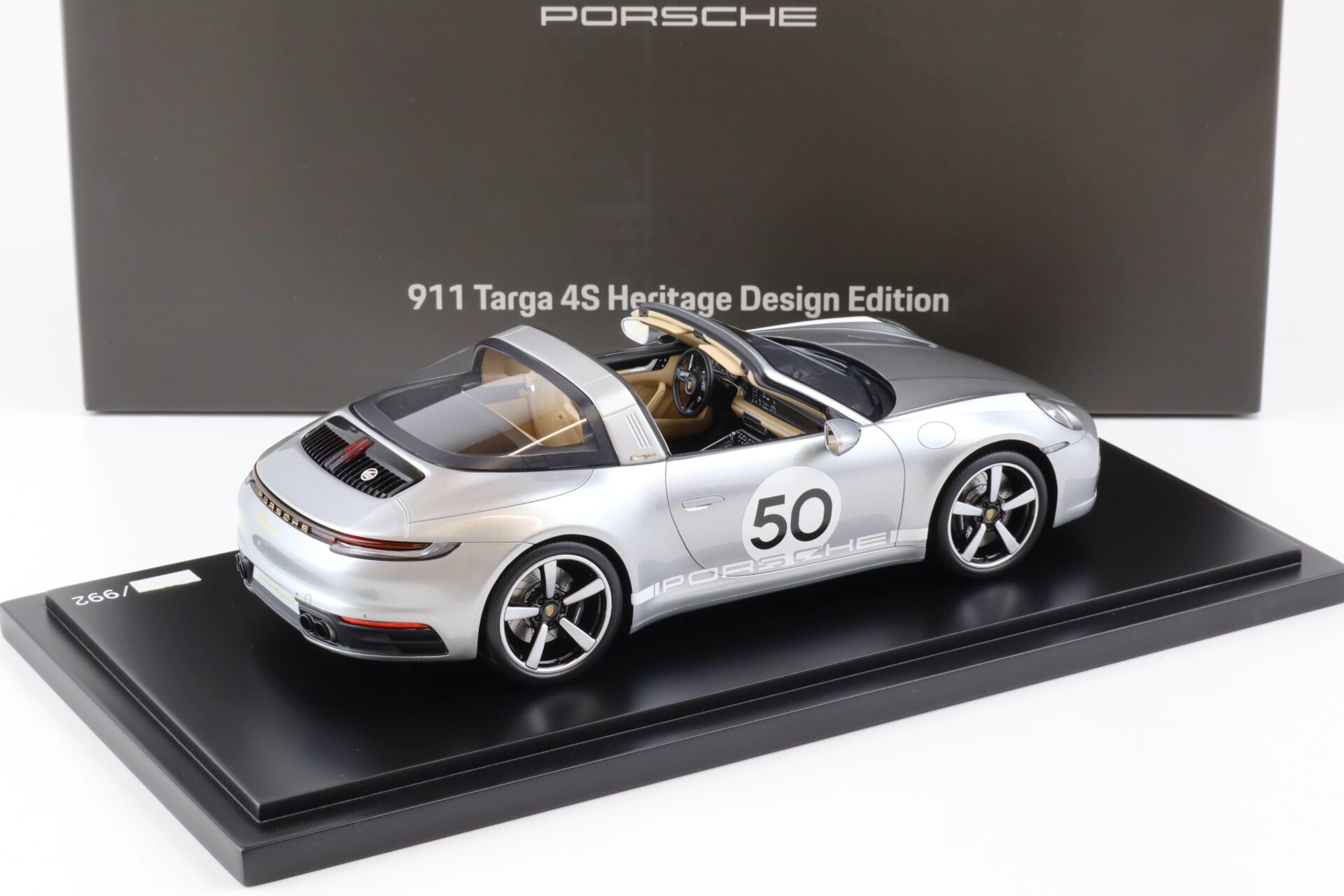 1:18 Spark Porsche 911 (991) Targa 4S Heritage Design Edition gt-silver WAP DEALER