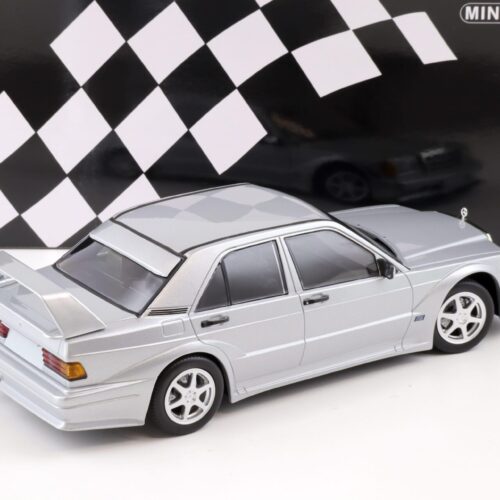 1:18 Minichamps Mercedes 190E 2.5-16 EVO 2 silver metallic 1990 - Image 3