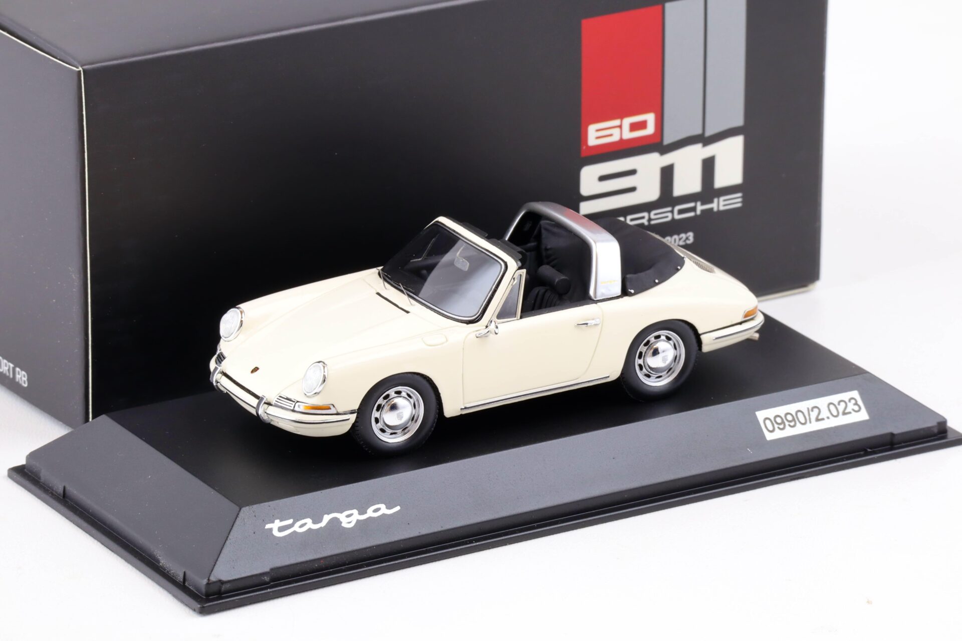 ID 84570 orig.jpg 1:43 Spark Porsche 911 Targa F-Modell light ivory 60 Years 911 DEALER VERSION