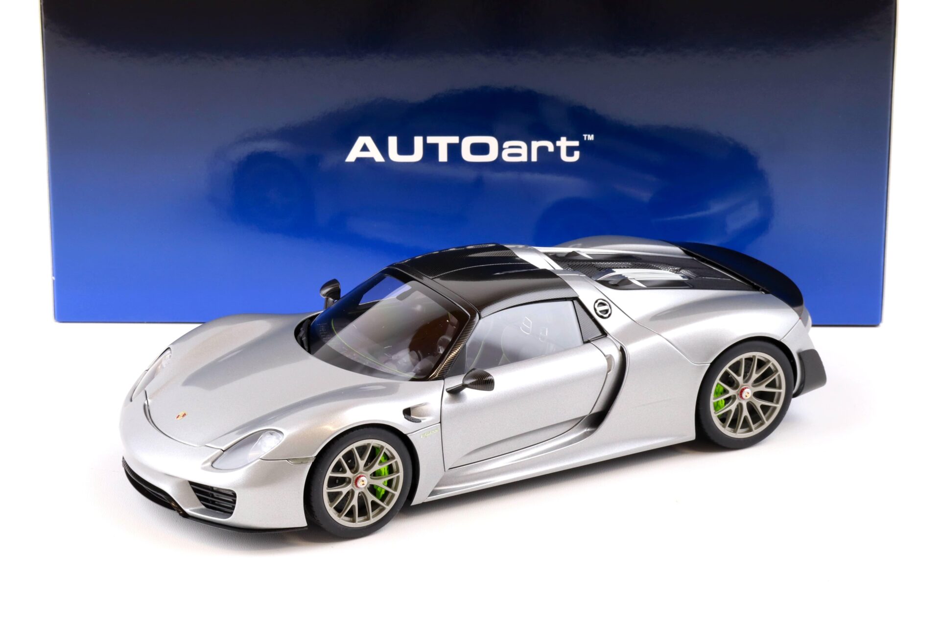 ID 84620 orig.jpg 1:18 AUTOart Porsche 918 Spyder GT silver metallic/ silver metallic 77925