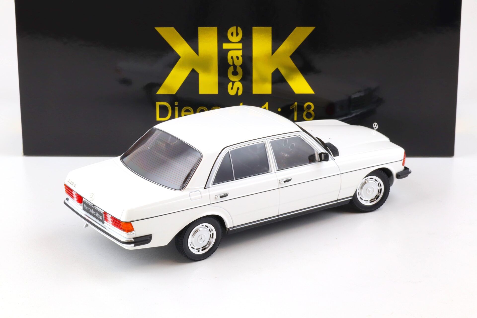 1:18 KK-Scale Mercedes 230E W123 Limousine white 1975