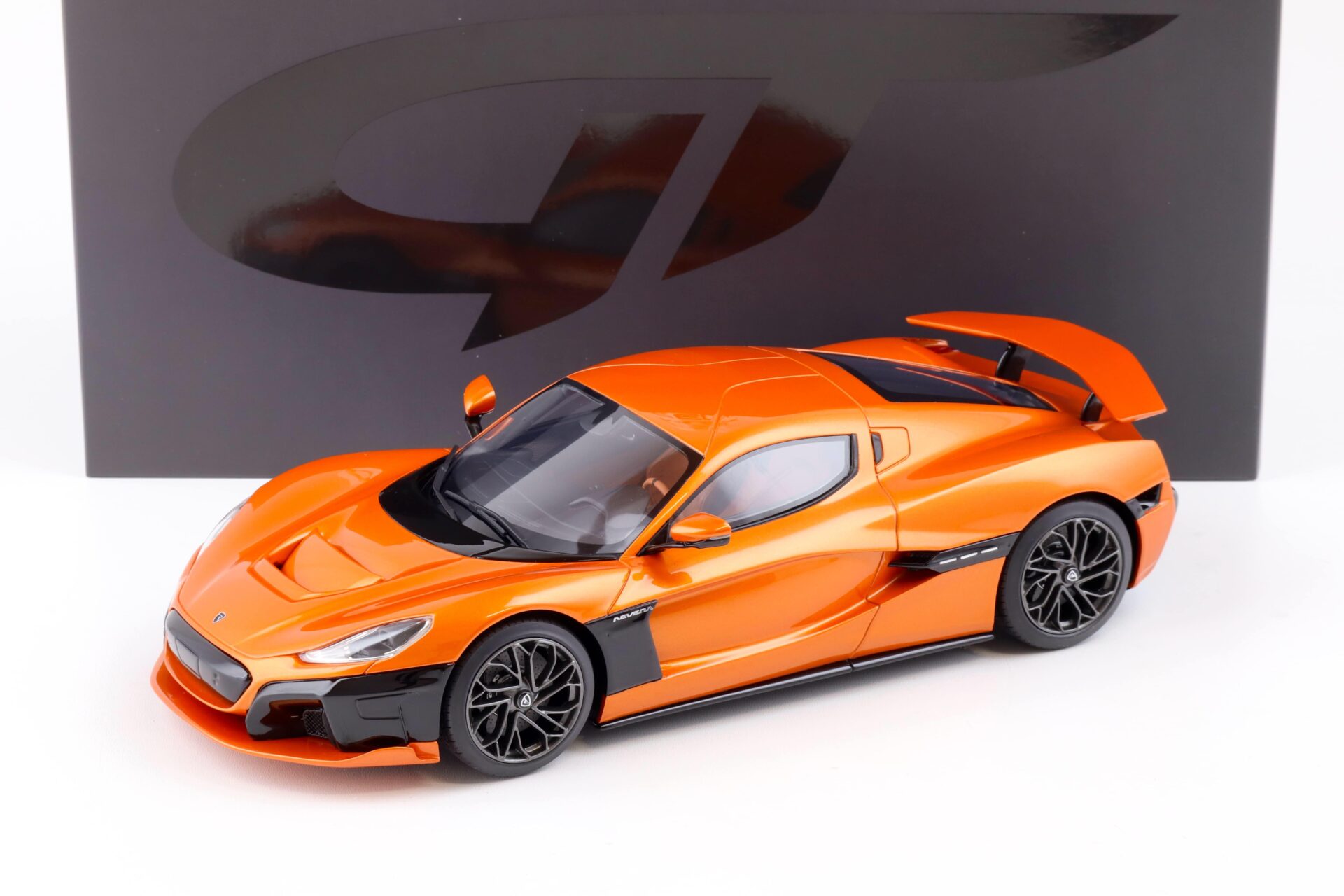 ID 85619 orig.jpg 1:18 GT Spirit GT880 Rimac Nevera Coupe 2021 orange metallic
