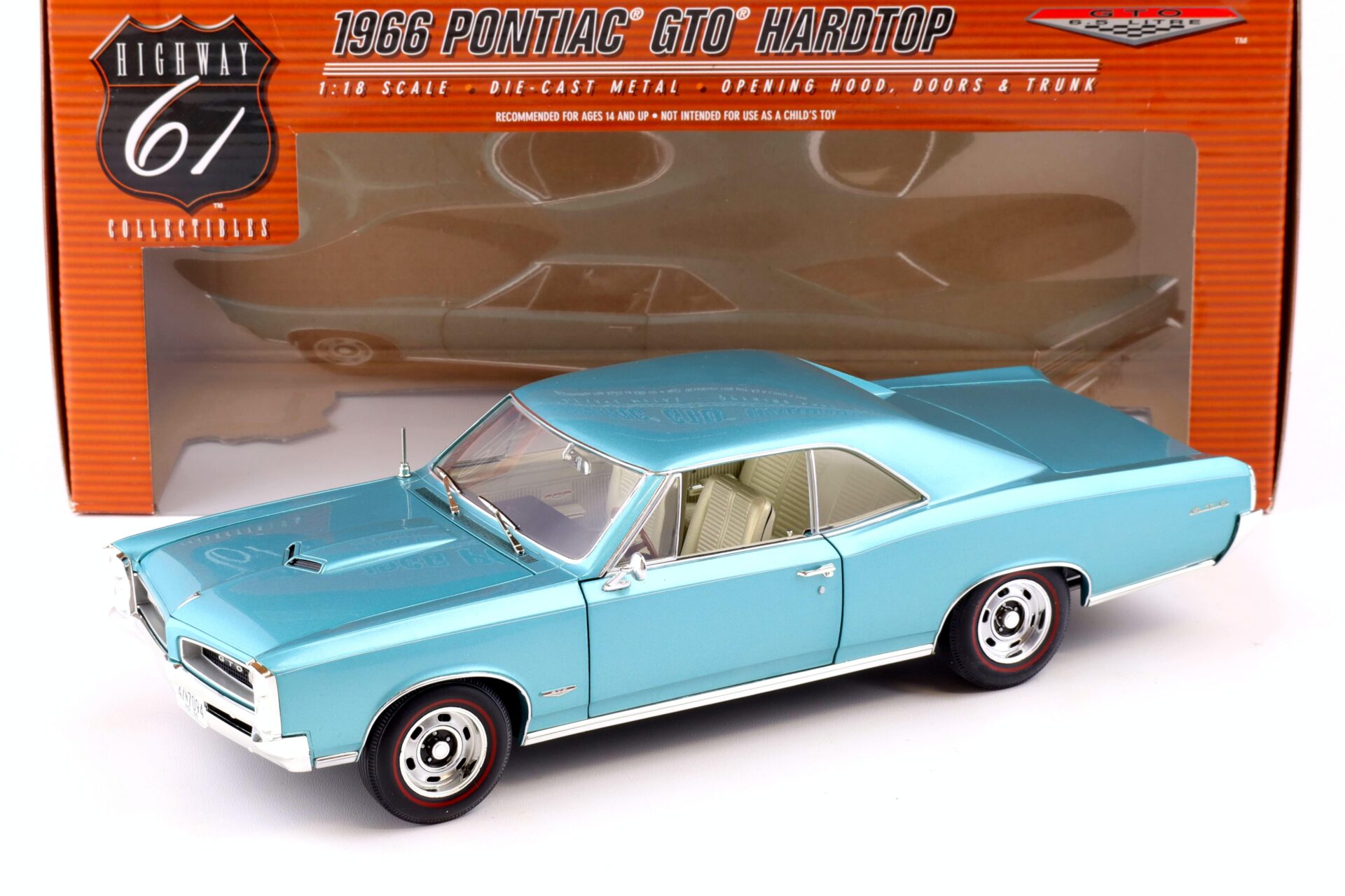 1:18 Highway61 Pontiac GTO Hardtop Coupe 1966 petrol blue metallic 50584