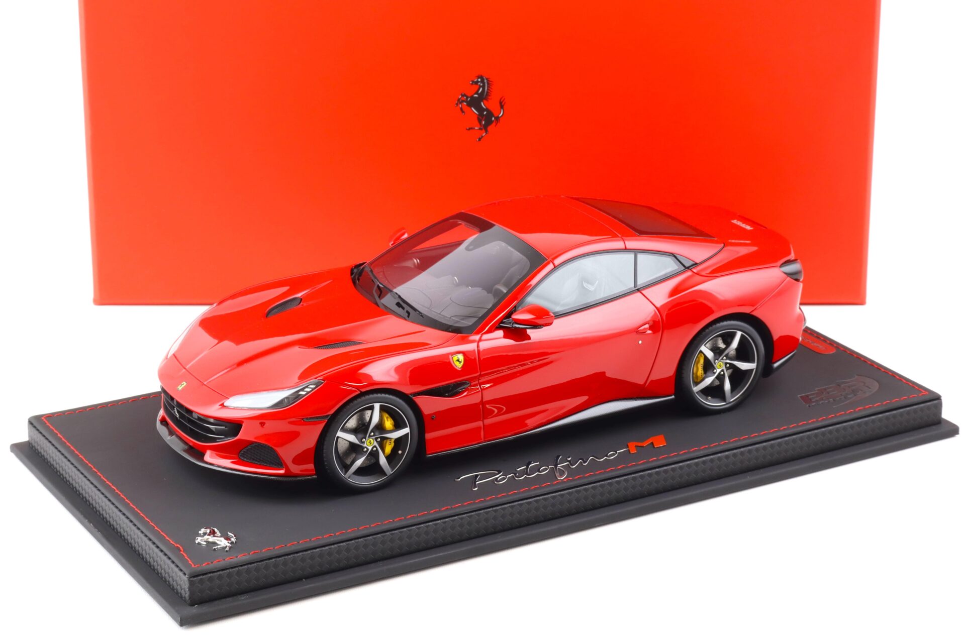ID 86468 orig.jpg 1:18 BBR Ferrari Portofino M Spider closed roof 2020 Rosso Corsa with Showcase - Limited 10 pcs.