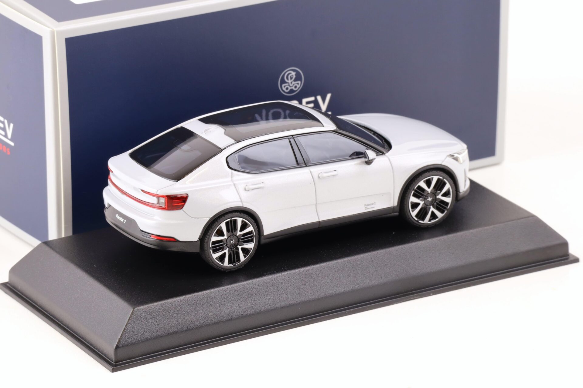 1:43 Norev 2024 Polestar 2 Magnesium metallic 872012