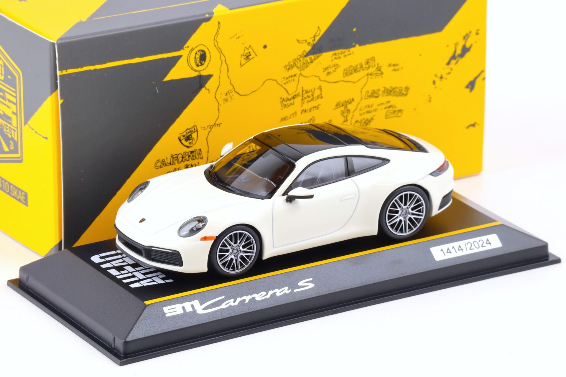 ID 87228 orig.jpg 1:43 Minichamps Porsche 911 (992) Carrera S Coupe AHEAD white WAP DEALER
