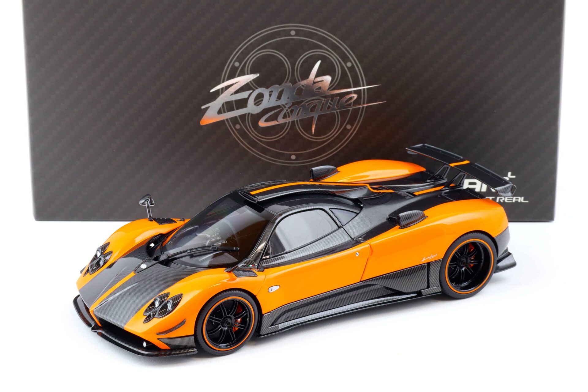 ID 87311 orig.jpg 1:18 Almost Real Pagani Zonda Cinque Coupe 2009 Arancio St. Tropez orange