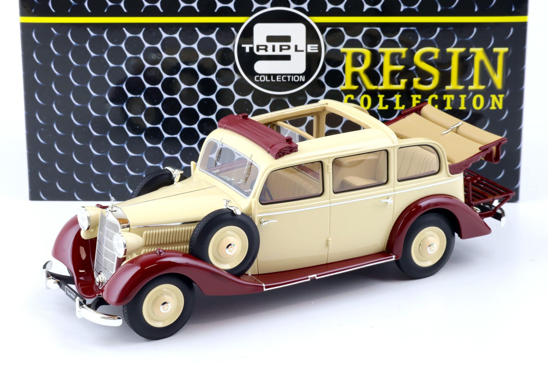 ID 87380 orig.jpg 1:18 Triple9 Resin Mercedes 260D Pullman Landaulet 1936 fully open beige/ red