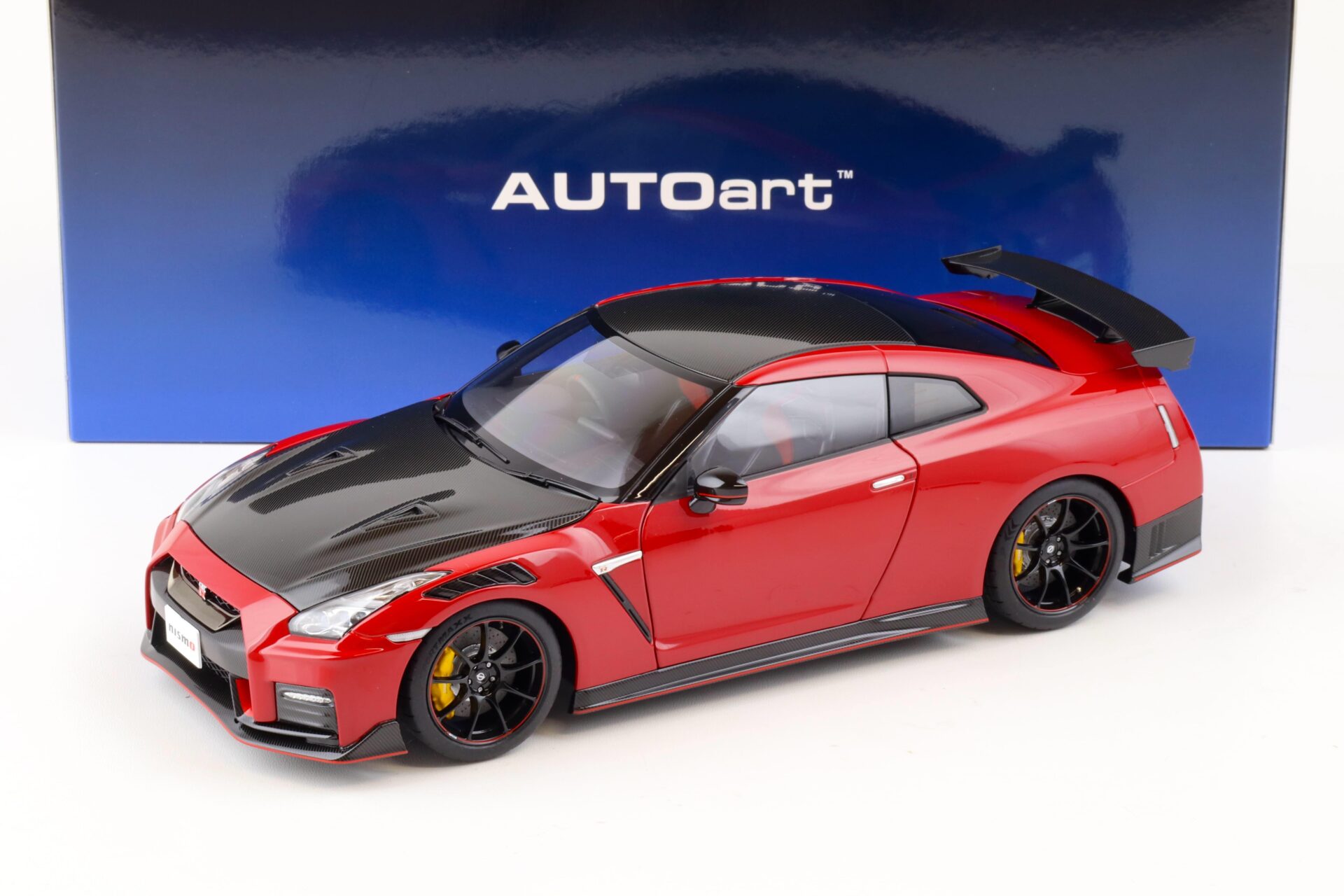 1:18 AUTOart Nissan GT-R (R35) Nismo Special Edition 2022 Vibrant red 77502