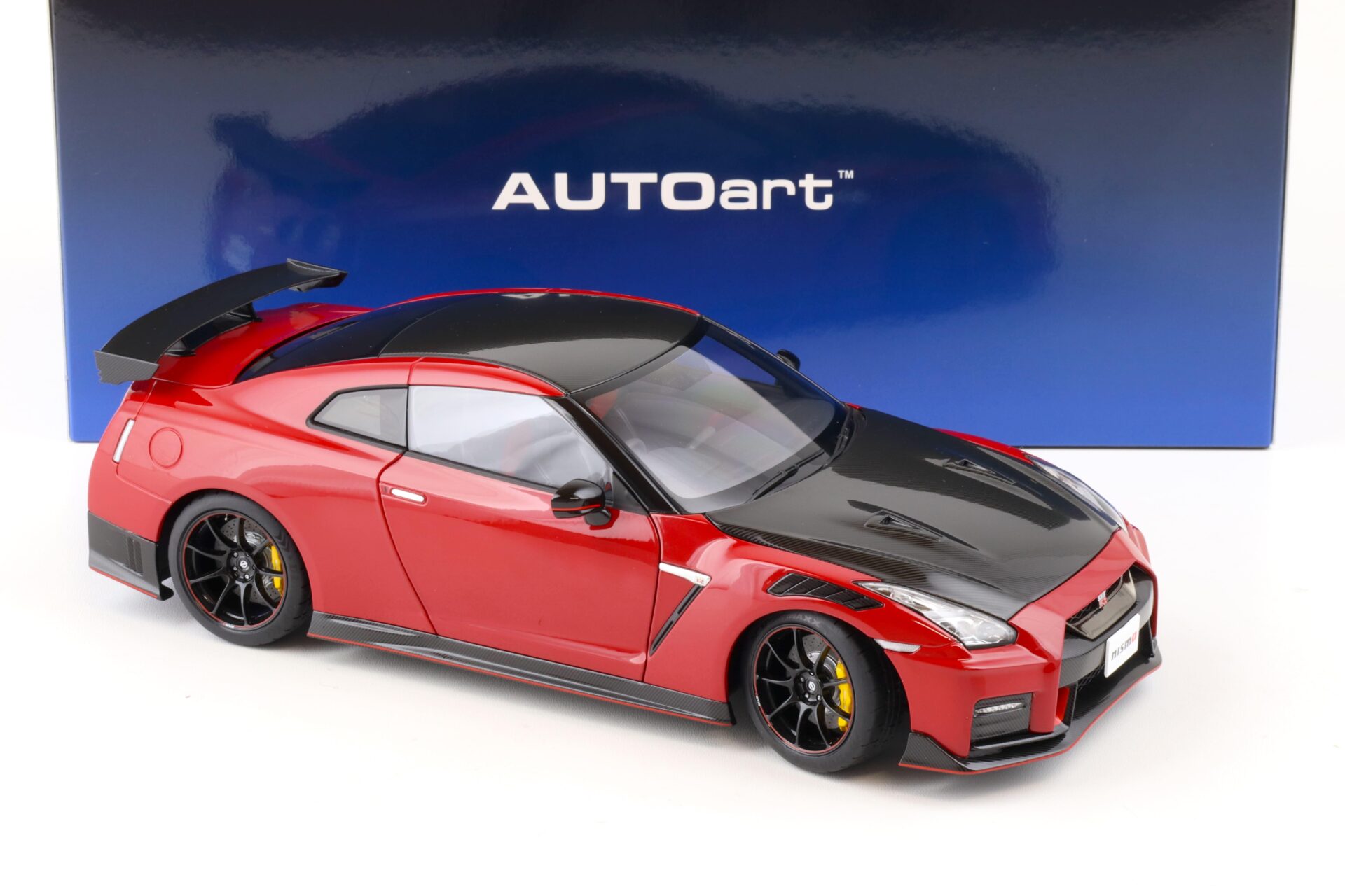 1:18 AUTOart Nissan GT-R (R35) Nismo Special Edition 2022 Vibrant red 77502
